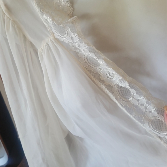 Vintage Frederick's of Hollywood lace sheer white robe negligee cover - Picture 12 of 13